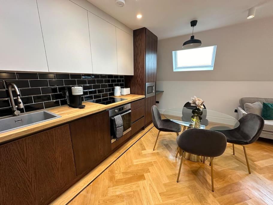 Flat 3 7a Lavender Hill Appartamento *